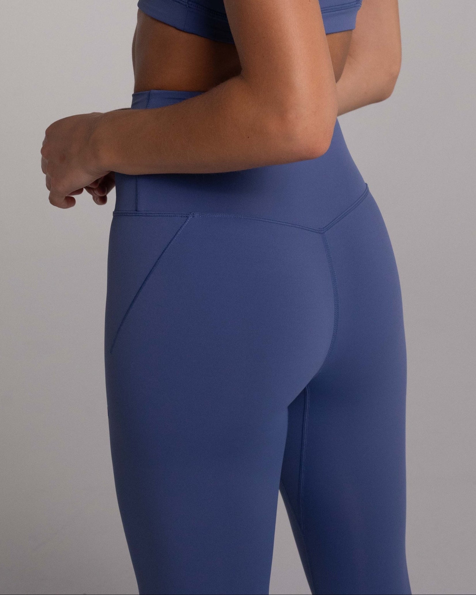 Contour High Rise Legging