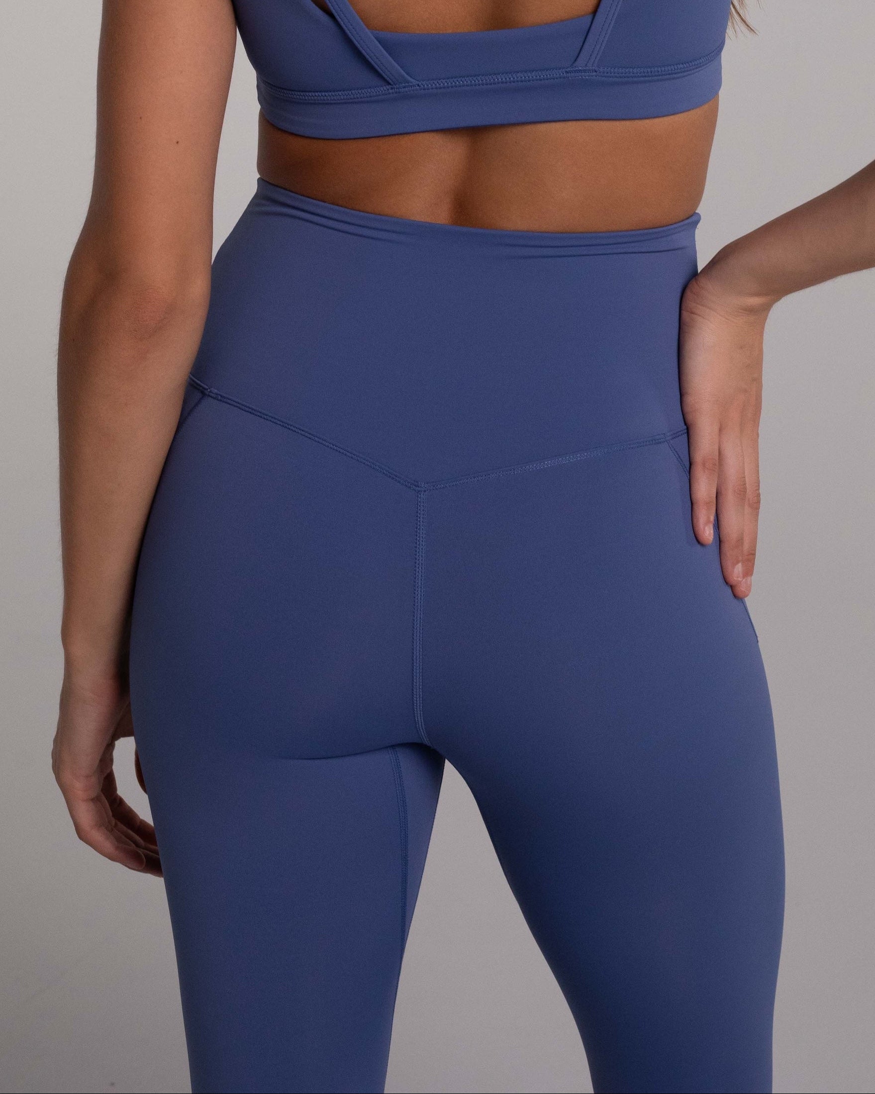 Contour High Rise Legging