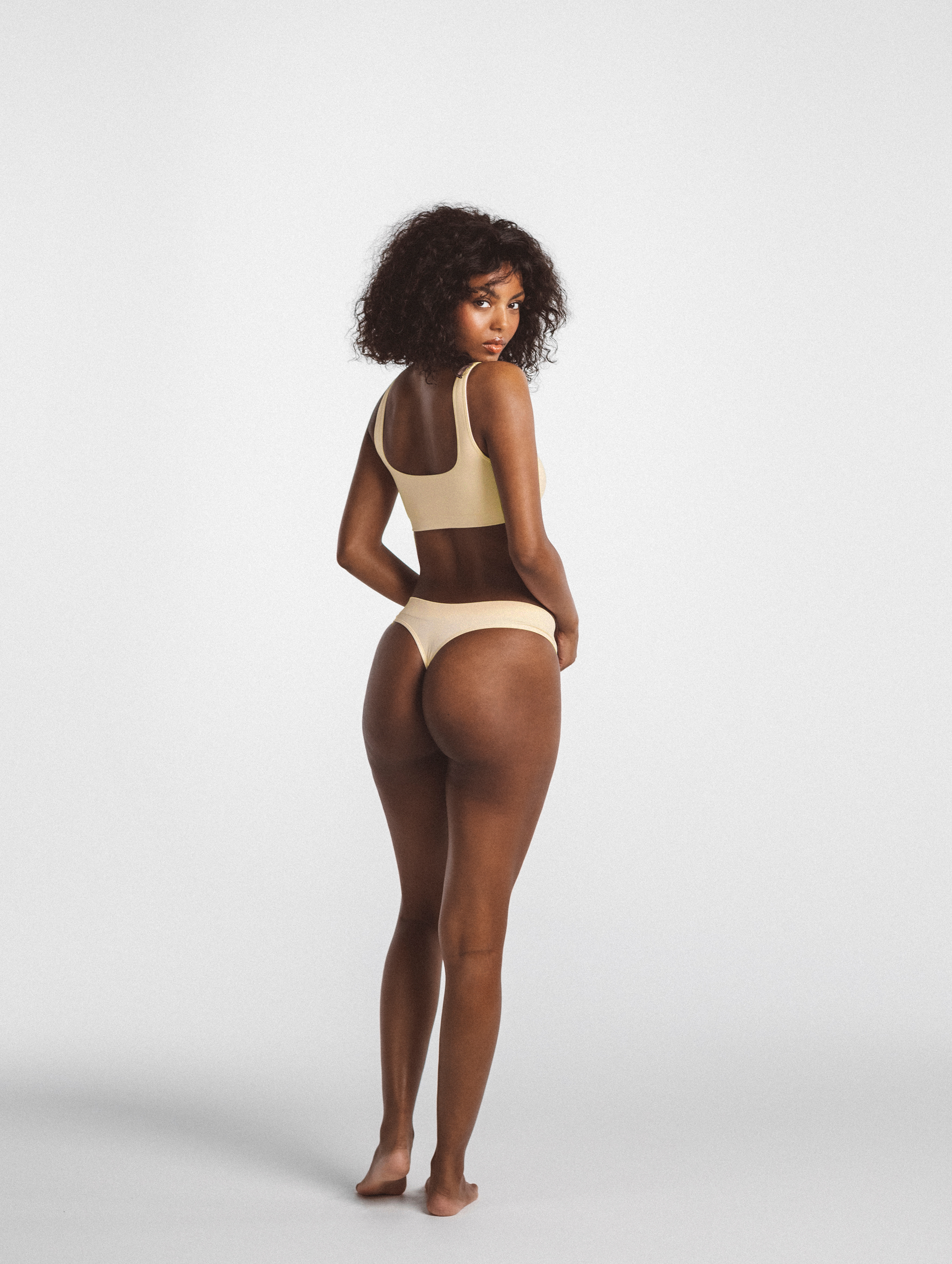 Low Hide Ribbed Thong